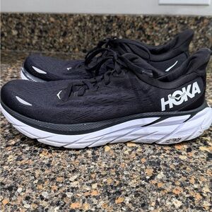 HOKA  Black Athletic Shoes ladies Clifton 8 size 8
